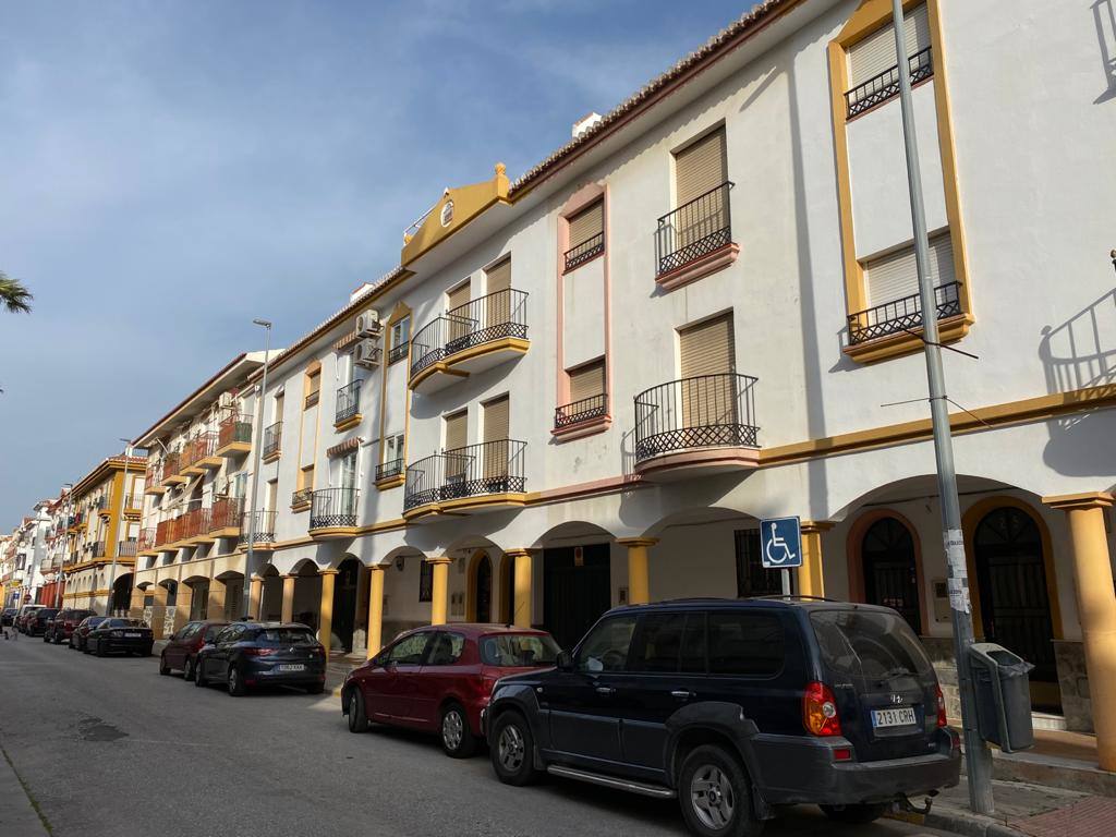 La calle Dolores Ibárruri, donde la mujer se lanzó desde el balcón. 