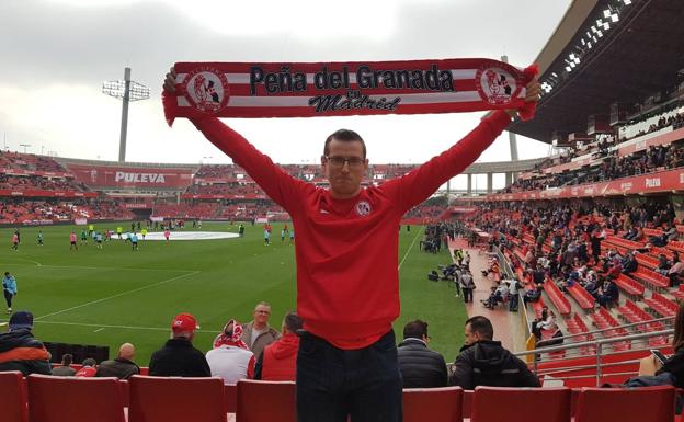 Adam Hanks, en una de sus visitas al estadio Los Cármenes esta temporada. 