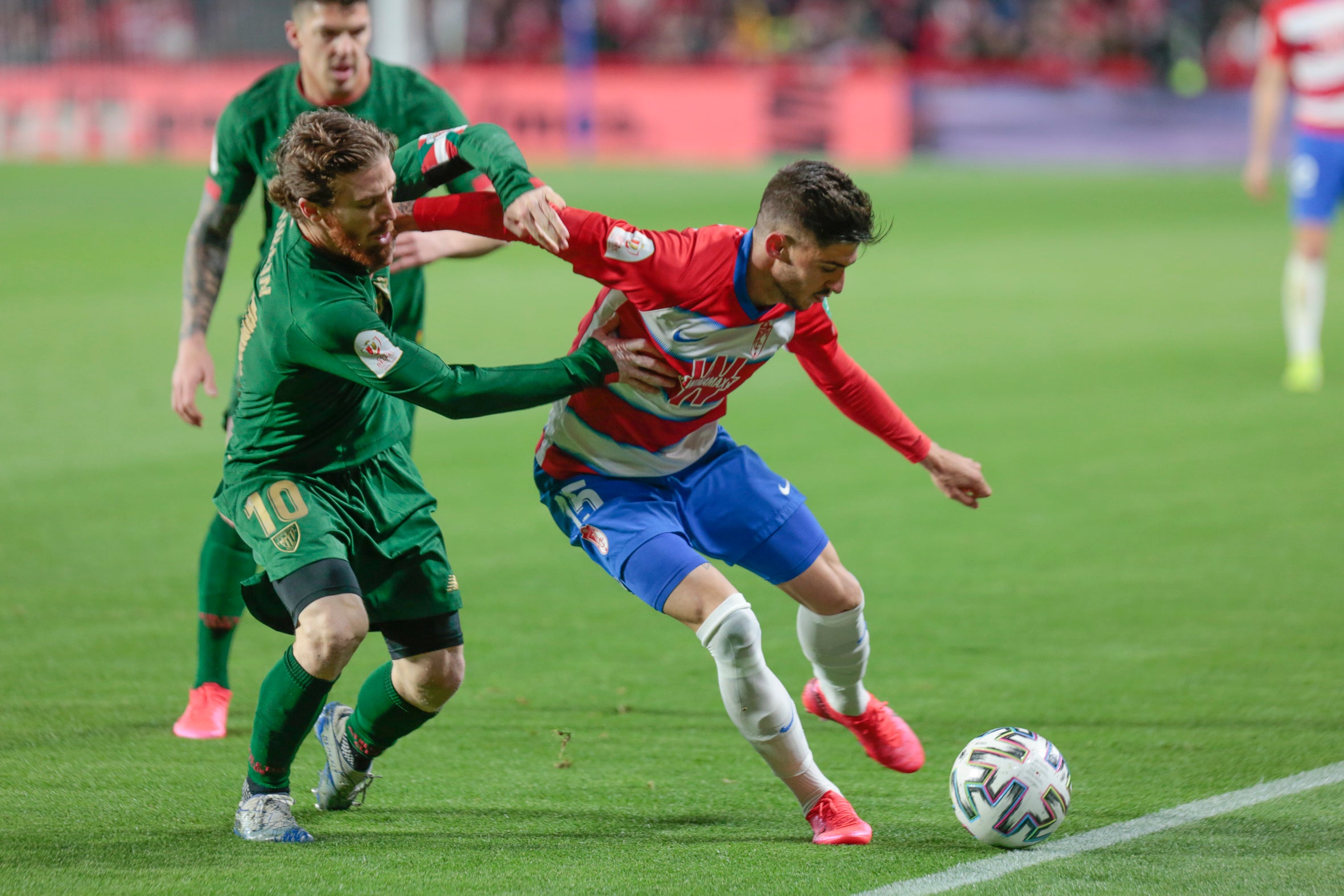 Las mejores imágenes de los momentos más destacados del duelo copero en Los Cármenes