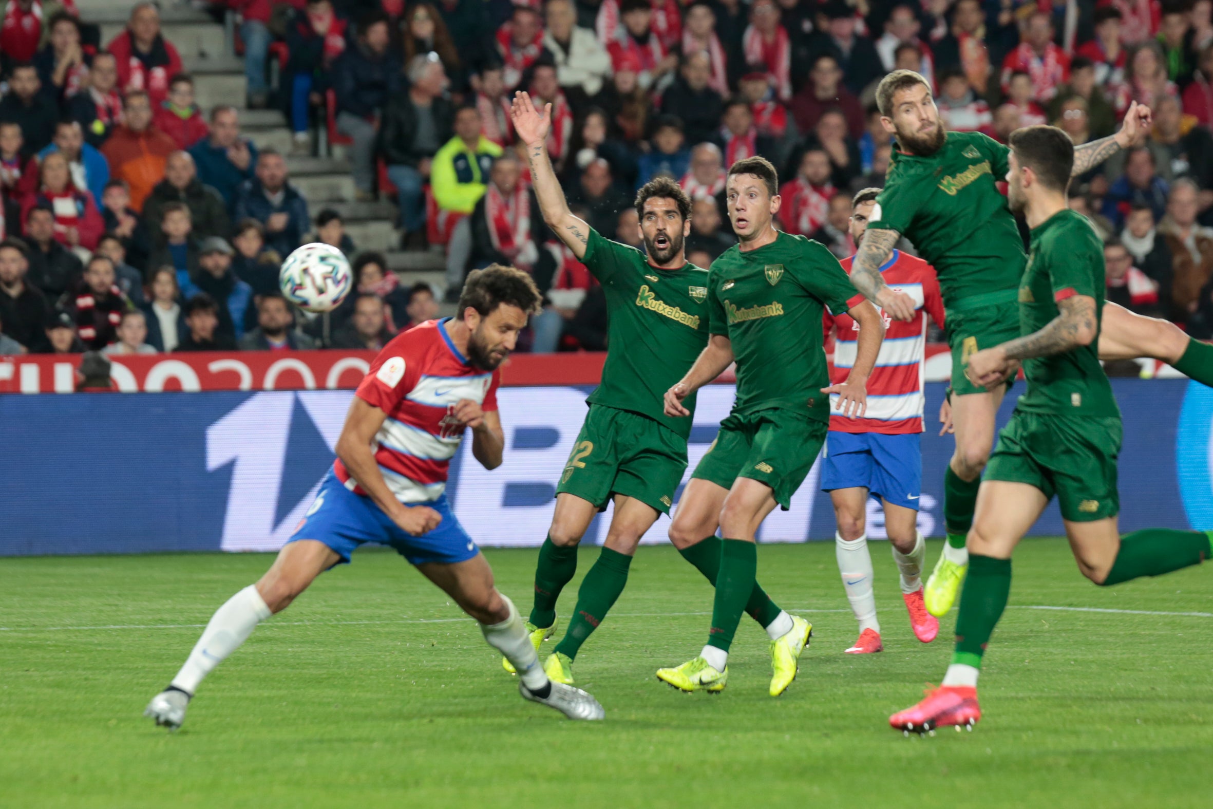 Las mejores imágenes de los momentos más destacados del duelo copero en Los Cármenes