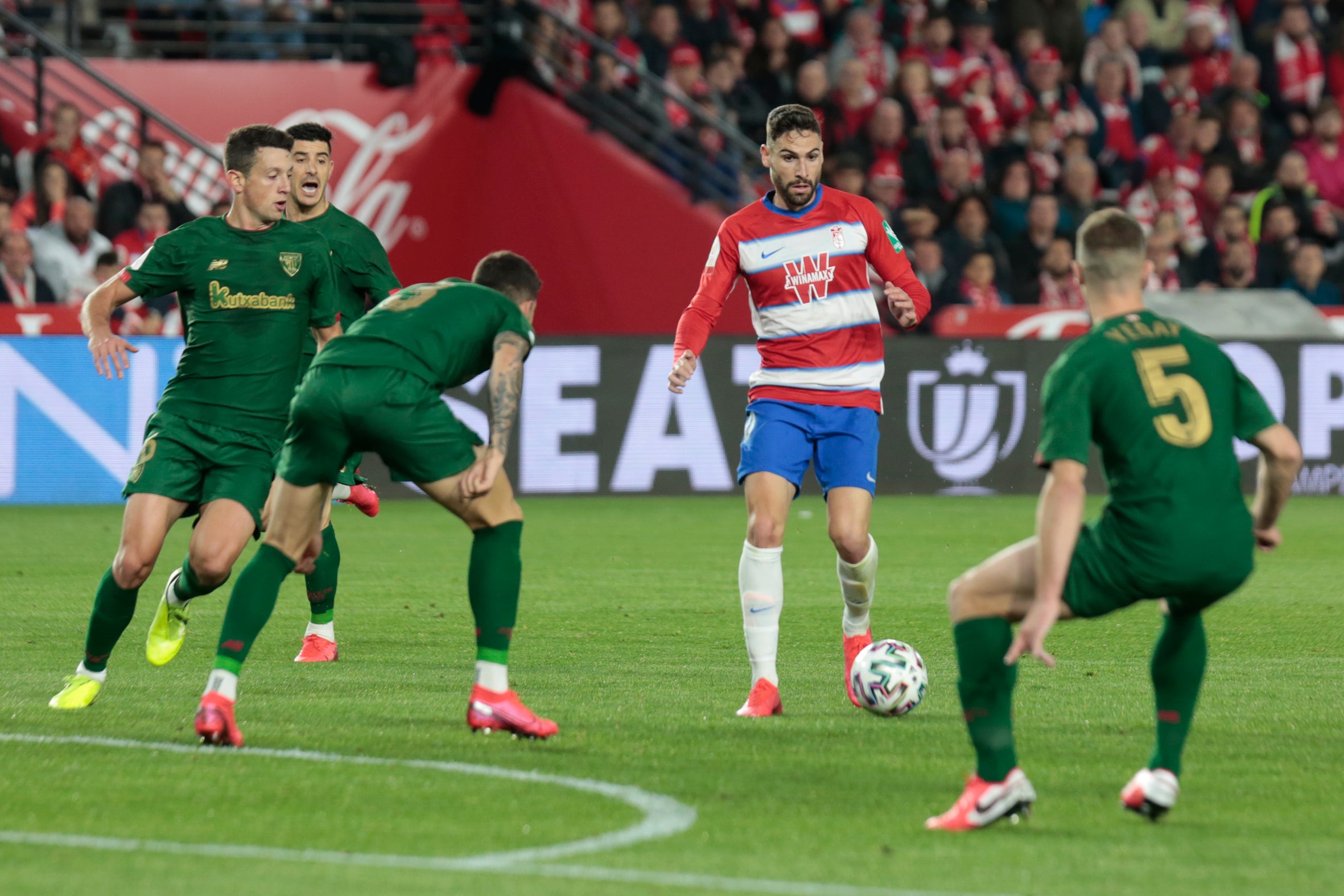 Las mejores imágenes de los momentos más destacados del duelo copero en Los Cármenes