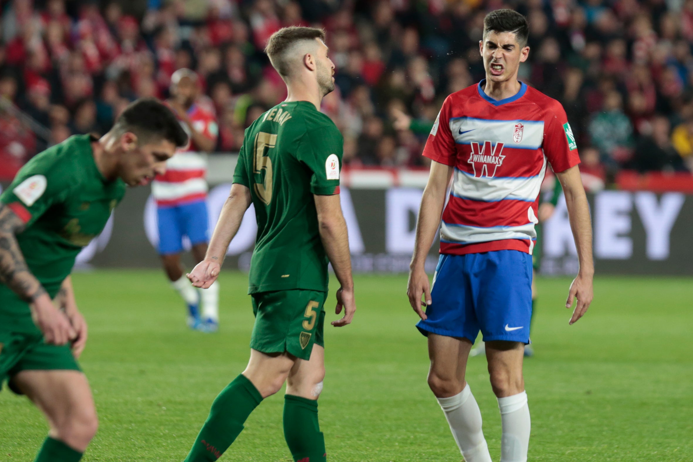 Las mejores imágenes de los momentos más destacados del duelo copero en Los Cármenes