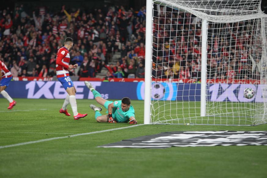 Las mejores imágenes de los momentos más destacados del duelo copero en Los Cármenes