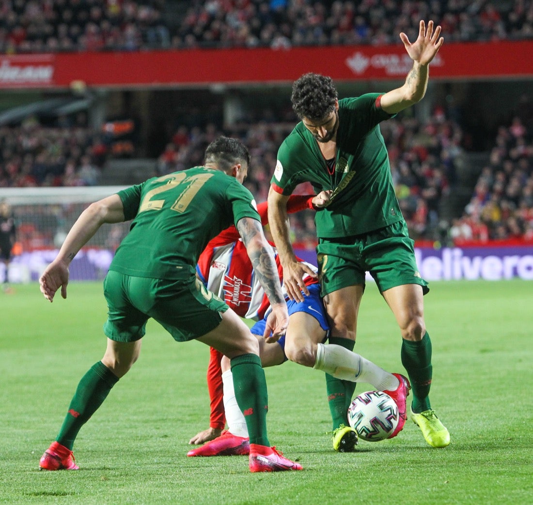 Las mejores imágenes de los momentos más destacados del duelo copero en Los Cármenes