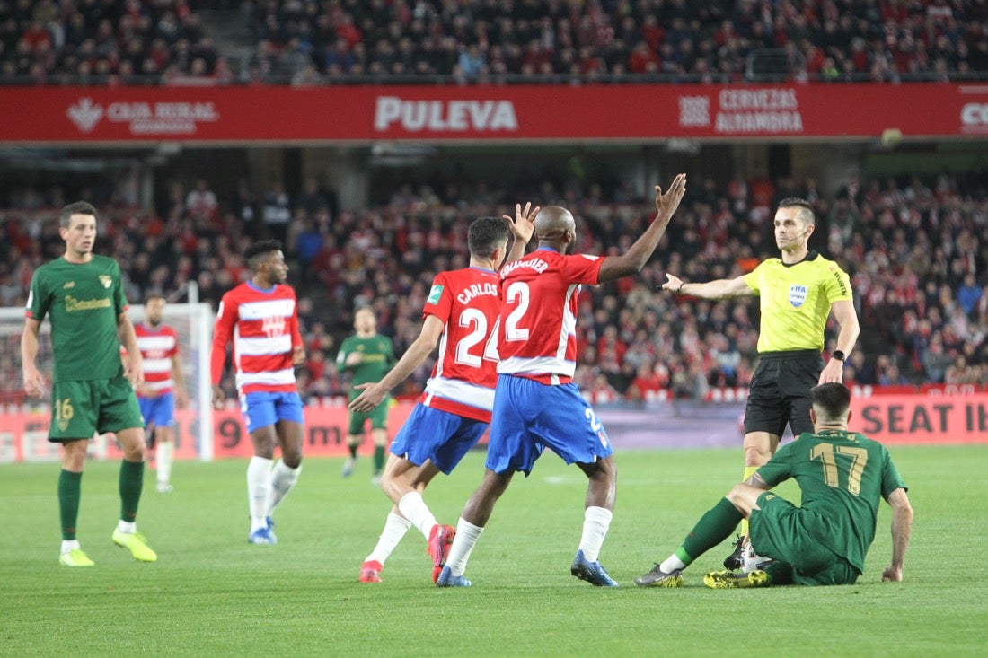 Las mejores imágenes de los momentos más destacados del duelo copero en Los Cármenes