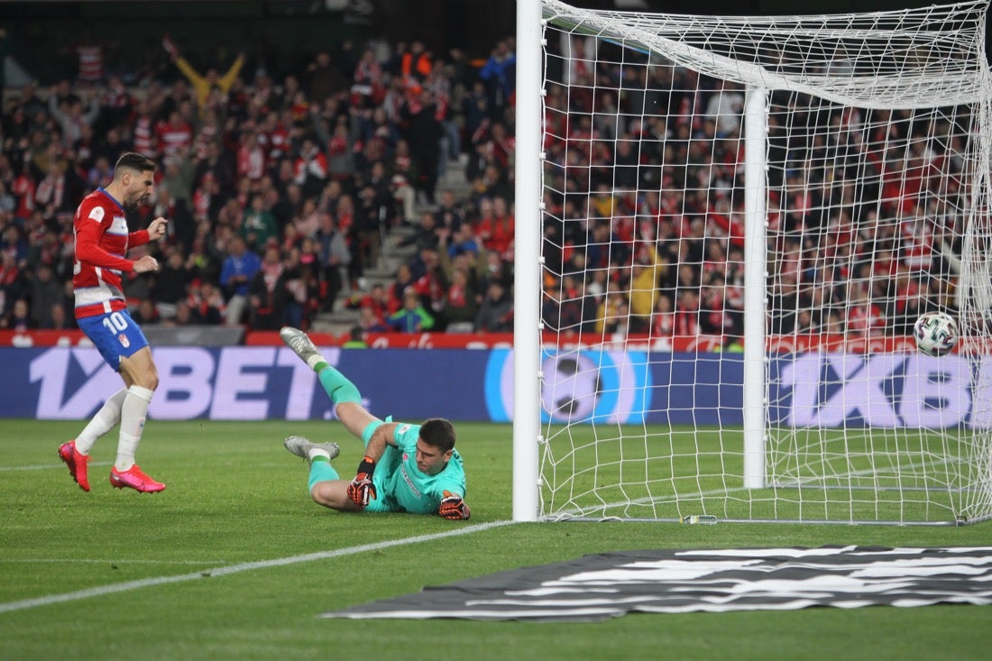 Las mejores imágenes de los momentos más destacados del duelo copero en Los Cármenes