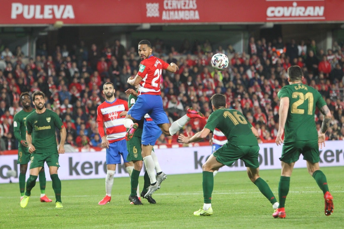 Las mejores imágenes de los momentos más destacados del duelo copero en Los Cármenes