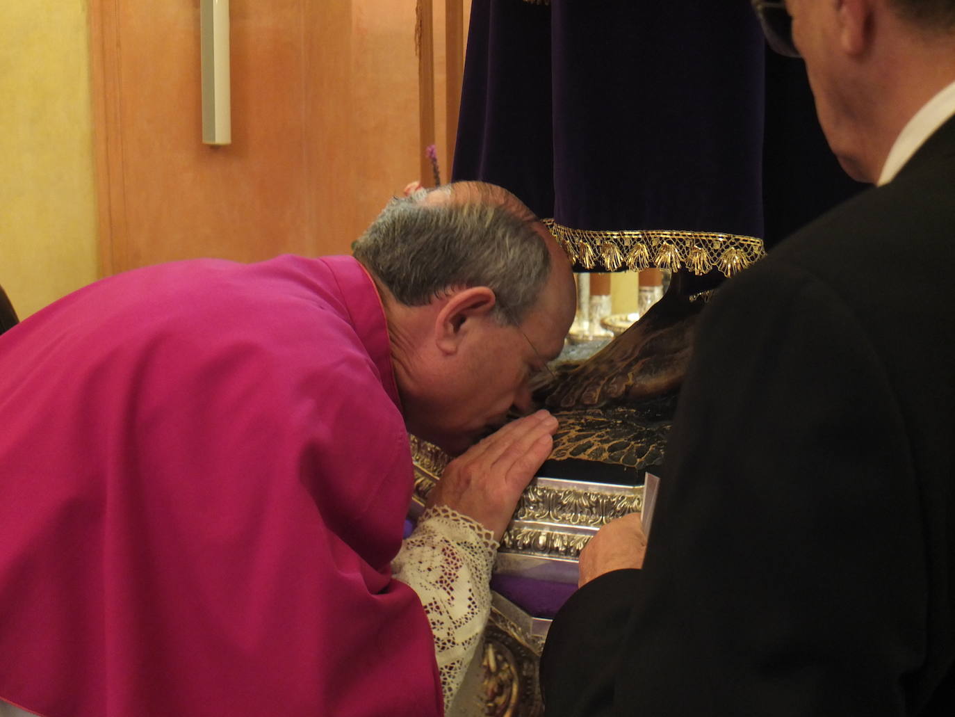 Fotos: Devoción y fe a los pies del Señor de Almería