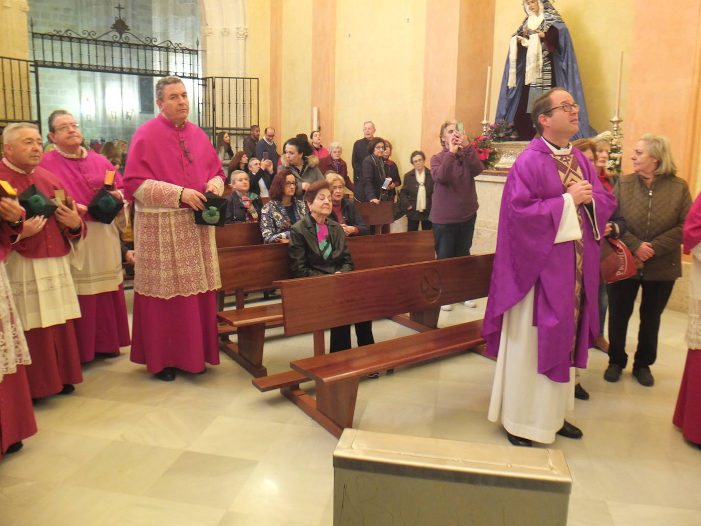 Fotos: Devoción y fe a los pies del Señor de Almería