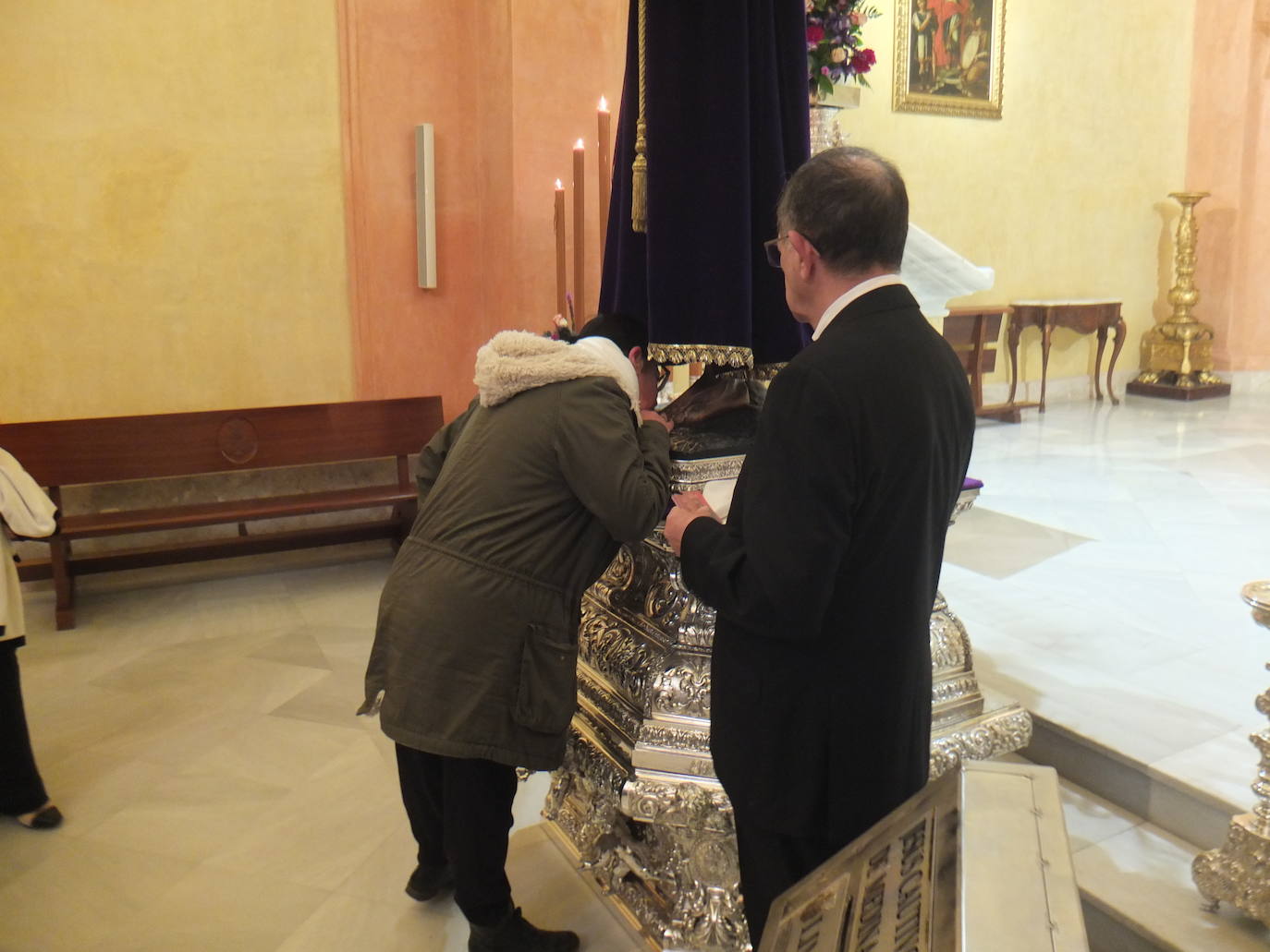 Fotos: Devoción y fe a los pies del Señor de Almería