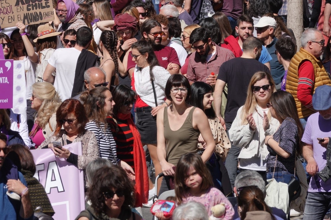 Repaso completo en imágenes a una marcha multitudinaria este Día de la Mujer en Granada