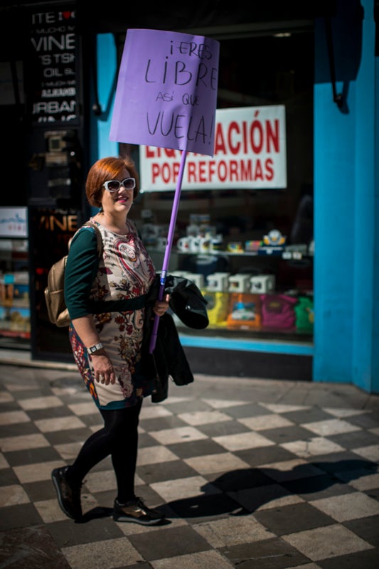Miles de manifestantes han portada pancartas con mensajes reivindicativos