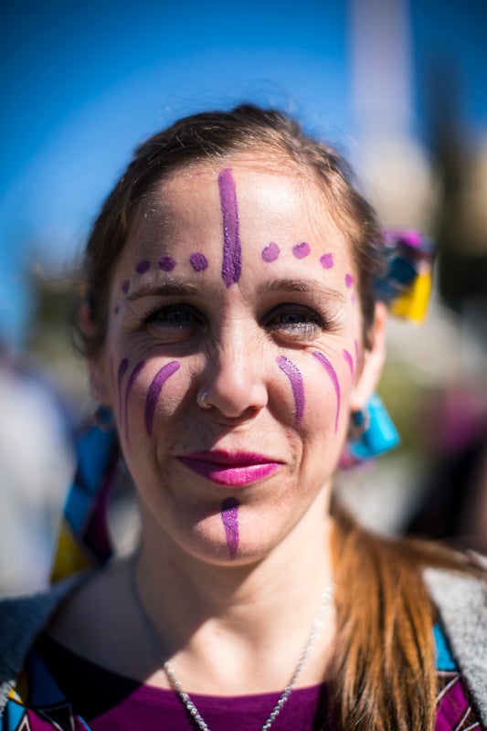 Repaso completo en imágenes a una marcha multitudinaria este Día de la Mujer en Granada