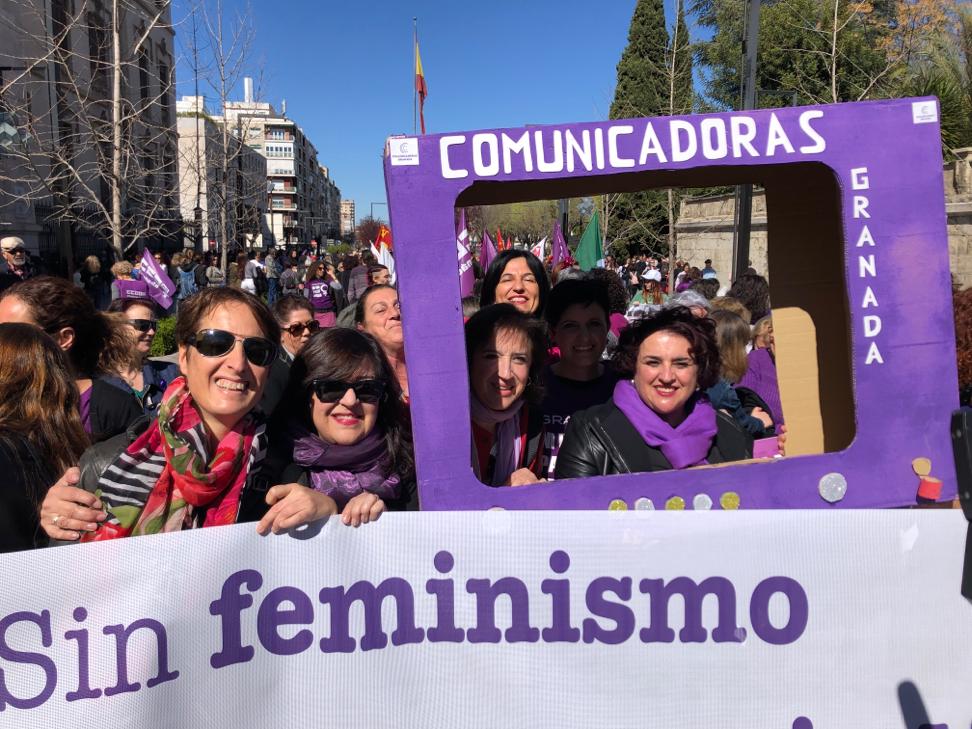 Repaso completo en imágenes a una marcha multitudinaria este Día de la Mujer en Granada