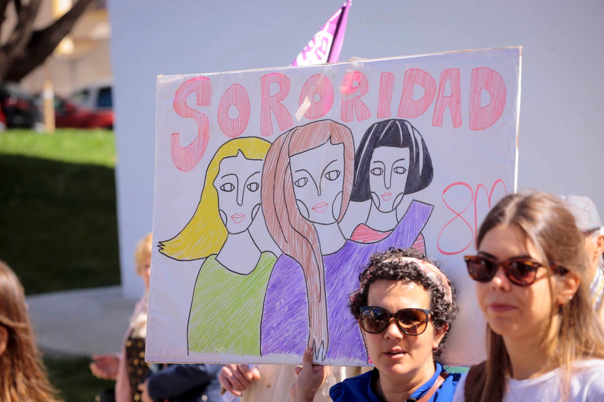 Cientos de carteles y pancartas reivindicativas en la manifestación de este domingo