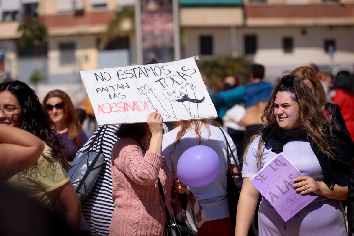 Cientos de carteles y pancartas reivindicativas en la manifestación de este domingo