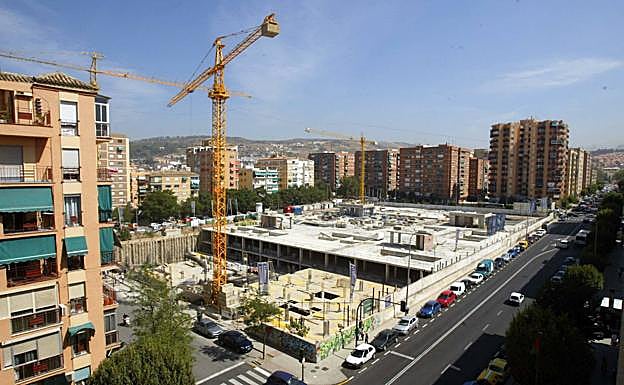 Obras de contrucción del aparcamiento subterráneo de la Hipica en 2007.