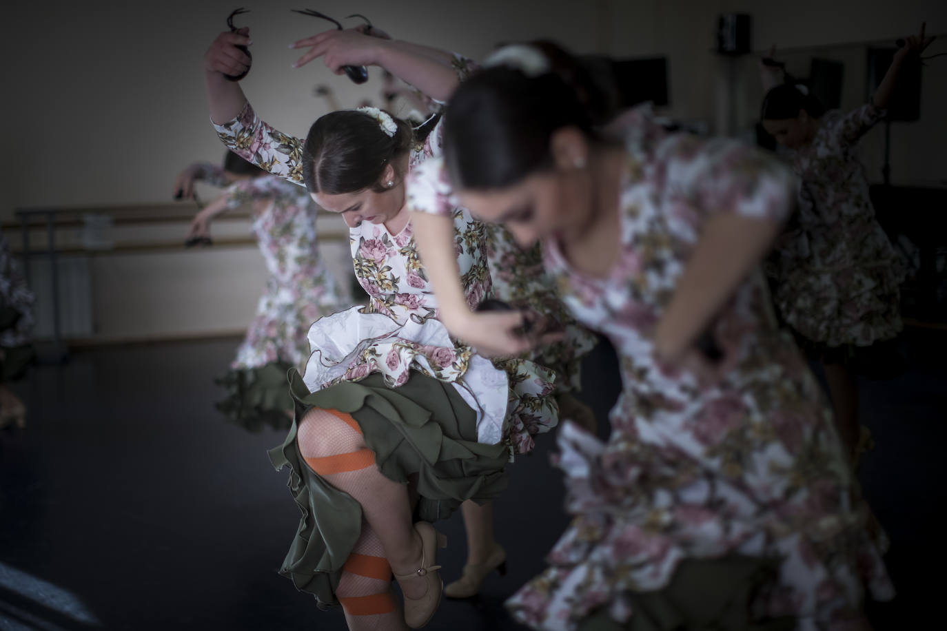 Un grupo de alumnas del Conservatorio Profesional de Danza Reina Sofía, de Granada, triunfa en el festival más prestigioso de España con una coreografía ideada por ellas mismas
