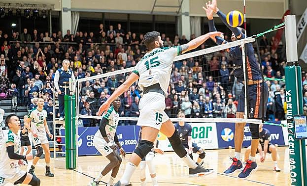 Fran Iribarne, en un ataque en competición europea, donde fue clave para el intento de remontada y donde la última derrota ha servido para reaccionar.