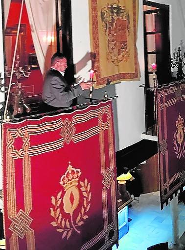 Un saetero en el concurso.