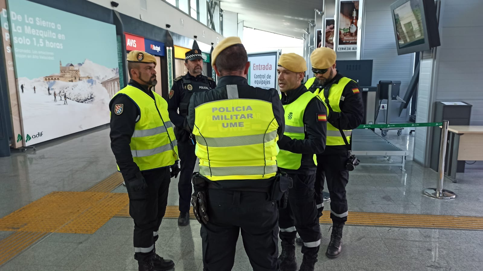 La Unidad Militar de Emergencias ha llegado a la capital este martes con un amplio contingente