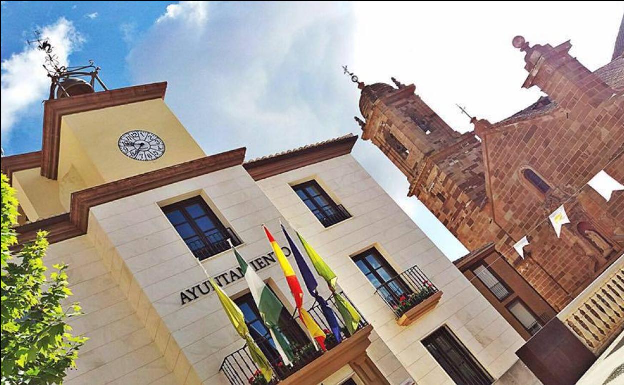 Fachada del consistorio.