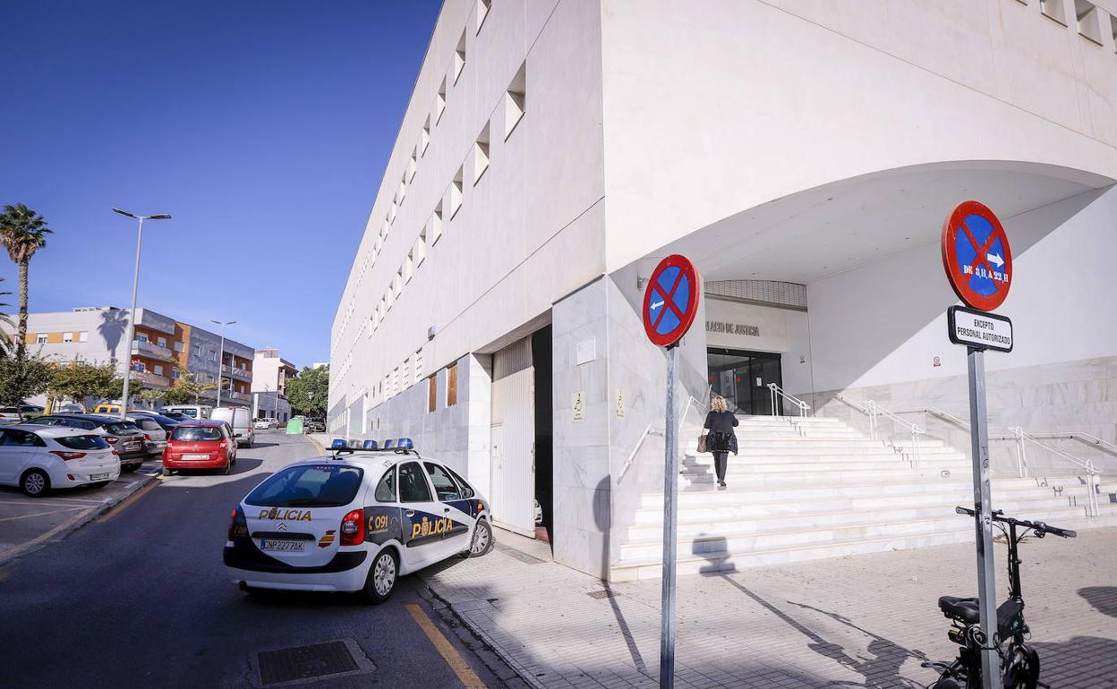 Fumigan los juzgados de Motril después de detectar posibles casos de Covid-19 entre los funcionarios