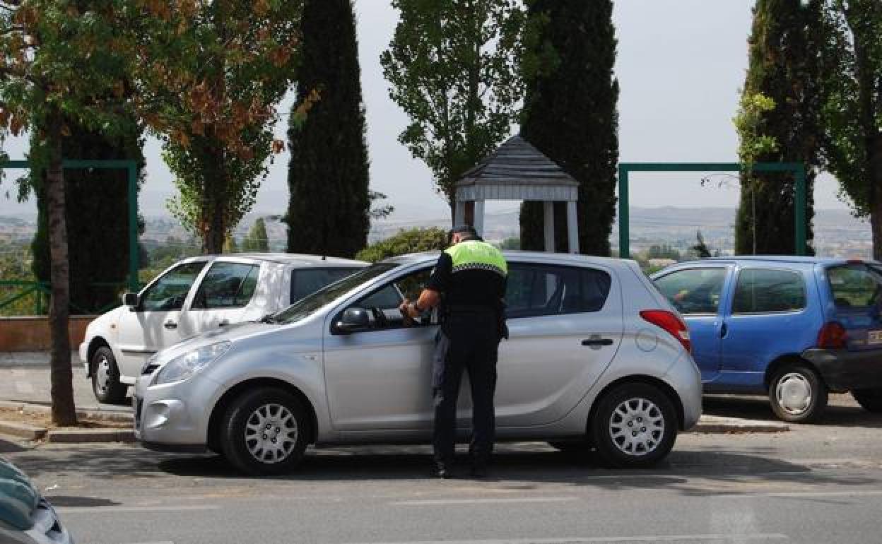 Coronavirus | Denuncian a dos personas por ir al supermercado sólo a comprar cerveza en estado de alarma