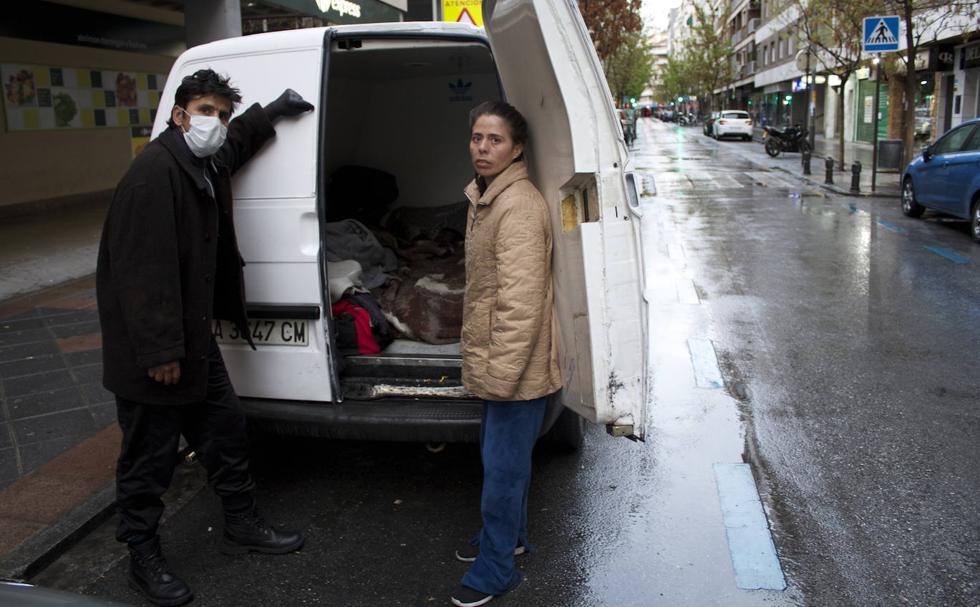 «Estamos aislados en la furgoneta y a Dios gracias»