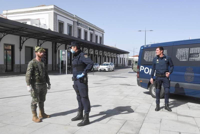 Siguen las imágenes de calles desiertas en la capital en pleno estado de alarma