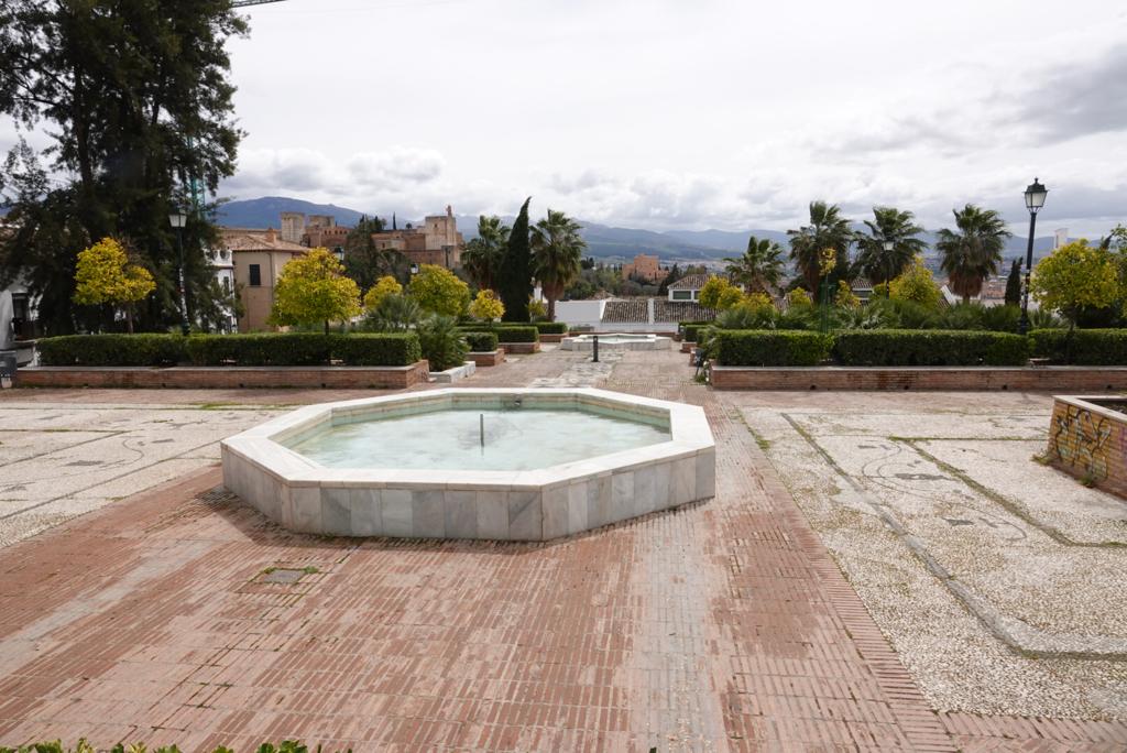 Siguen las imágenes de calles desiertas en la capital en pleno estado de alarma