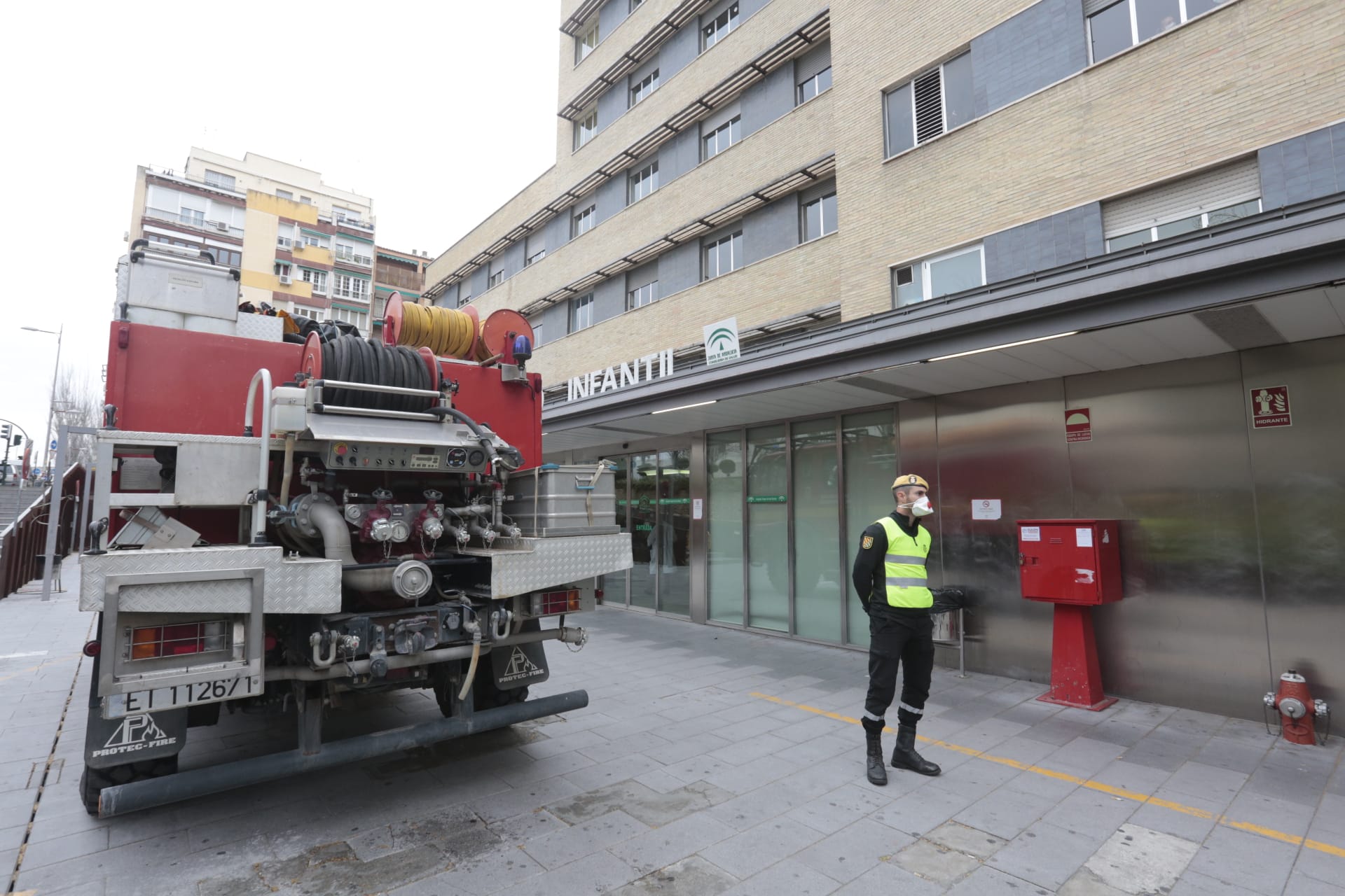 La capital vive una nueva semana de cuarentena con menos gente circulando y las Fuerzas y cuerpos de Seguridad del estado manteniendo el orden