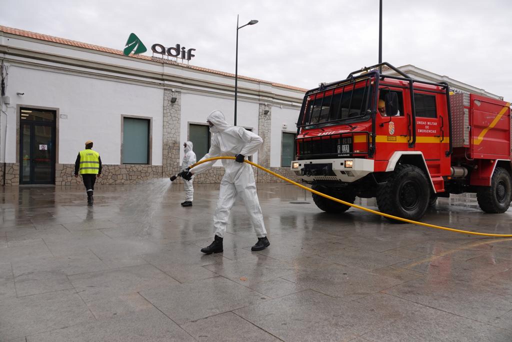 La capital vive una nueva semana de cuarentena con menos gente circulando y las Fuerzas y cuerpos de Seguridad del estado manteniendo el orden