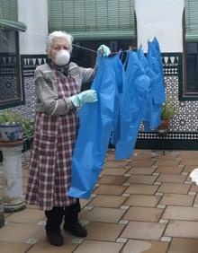 Imagen secundaria 2 - Cincuenta costureras de Alhama se han implicado en esta iniciativa.