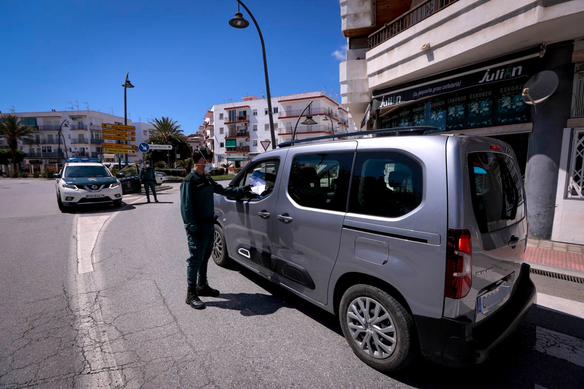 La delegación del Gobierno andaluz intensifica la vigilancia en carreteras para reducir la movilidad aún más del 85%