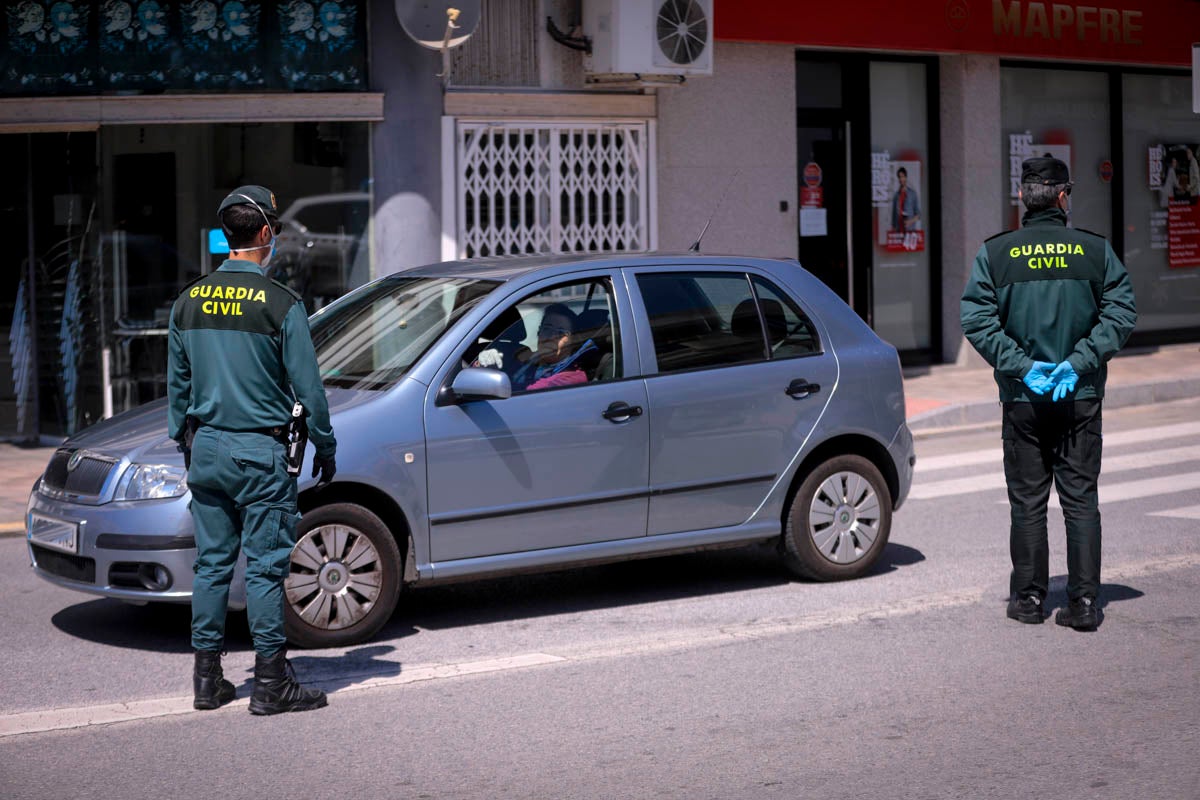 La delegación del Gobierno andaluz intensifica la vigilancia en carreteras para reducir la movilidad aún más del 85%