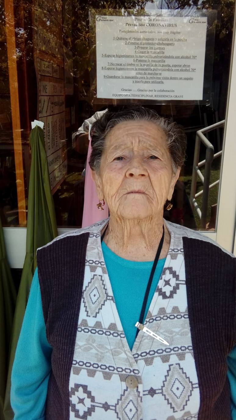 La granadina internada en una residencia de Barcelona: «Querer salir es una tontería, yo pido que el virus no entre al centro»