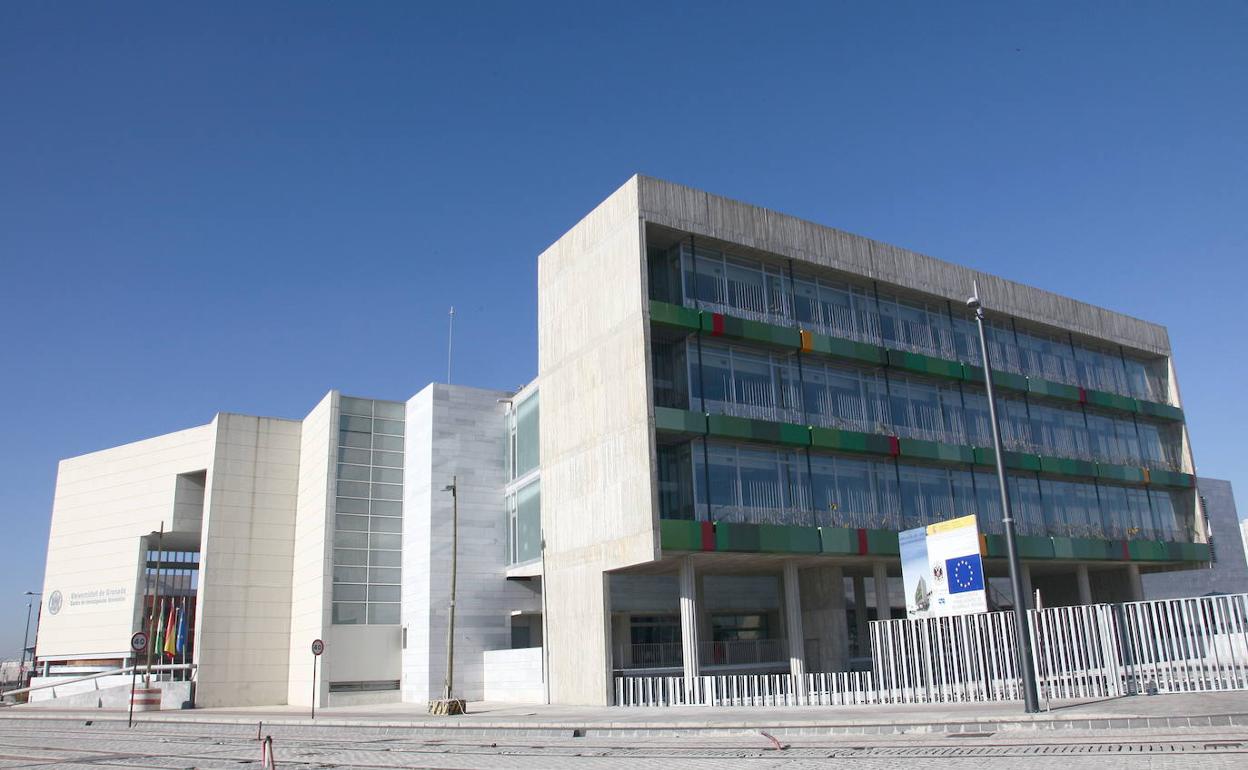 Exterior del Centro de Investigación Biomédica del PTS
