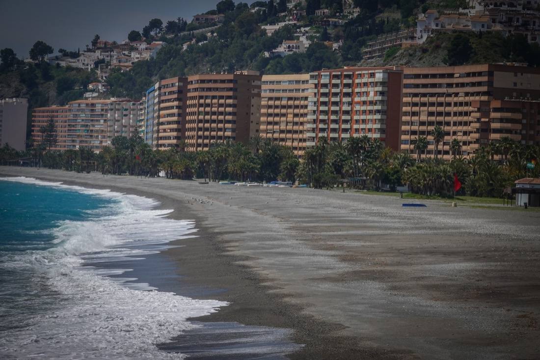 Inéditas estampas en este Sábado Santo en el litoral granadino