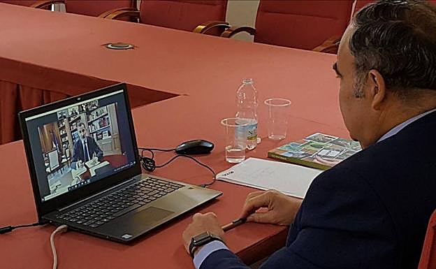 El presidente de Dcoop durante la reunión. 