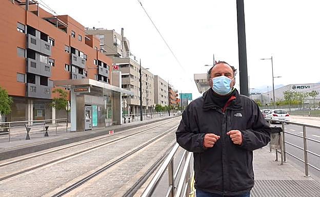 El periodista de IDEAL Javier F. Barrera se traslada al barrio de PTS para informar sobre cómo la crisis sanitaria ha cambiado su vida
