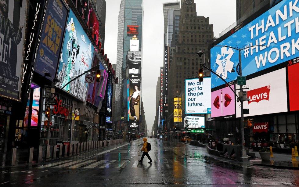 Así de vacías lucen las calles de la ciudad más viva del mundo, en pleno estado de emergencia