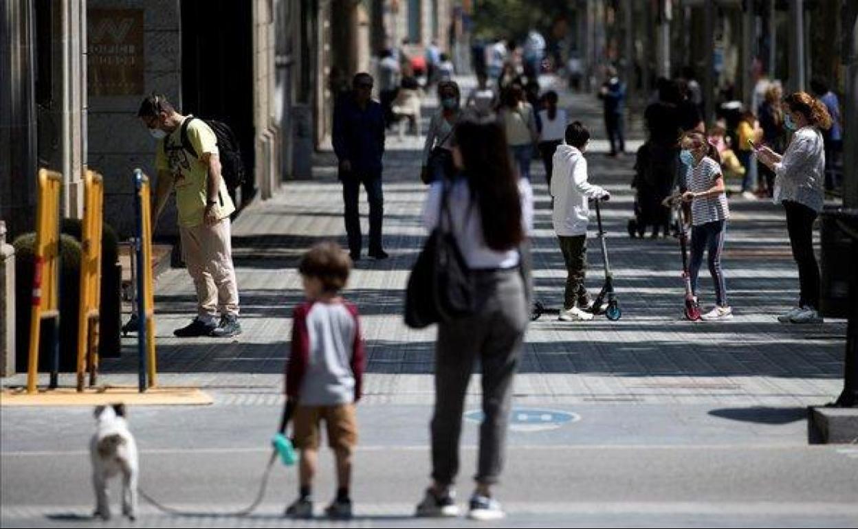 Niños jugando en Granada. 