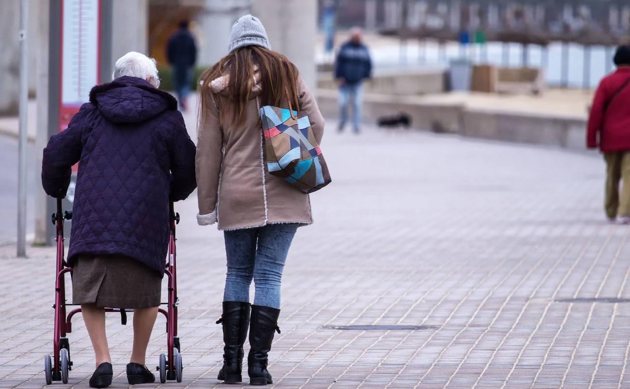 Estado de alarma | Así saldrán a la calle los mayores: horarios y reglas