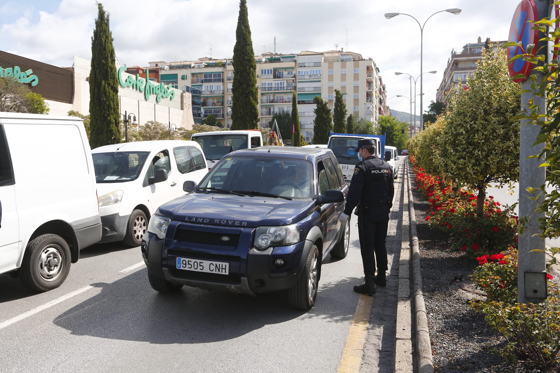 Policía y Guardia Civil refuerzan su presencia para evitar desplazamientos no justificados