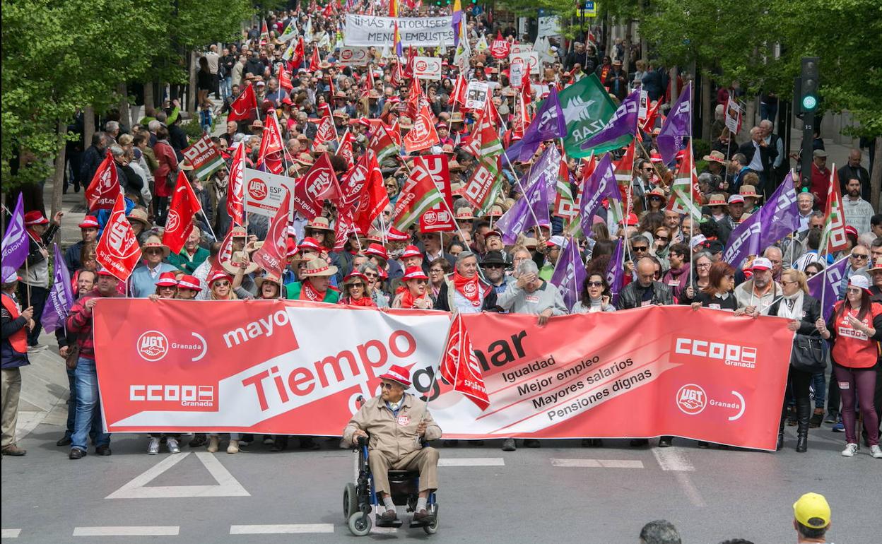Por primera vez, la manifestación se traslada de las calles a las redes sociales.