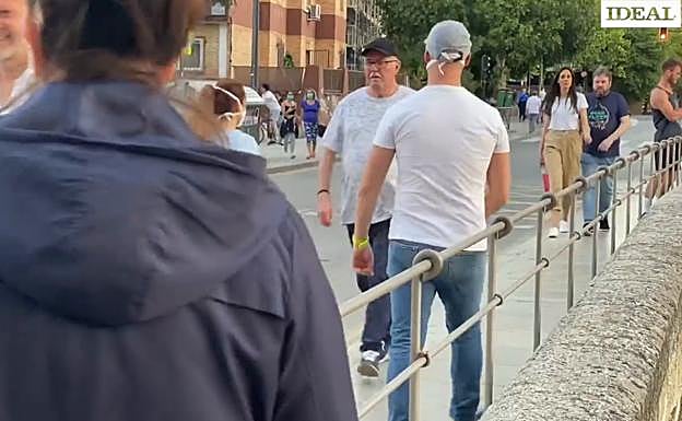 Vídeo de Granada en el primer día de desescalada | Los granadinos inundan la ciudad en la primera tarde de la desescalada