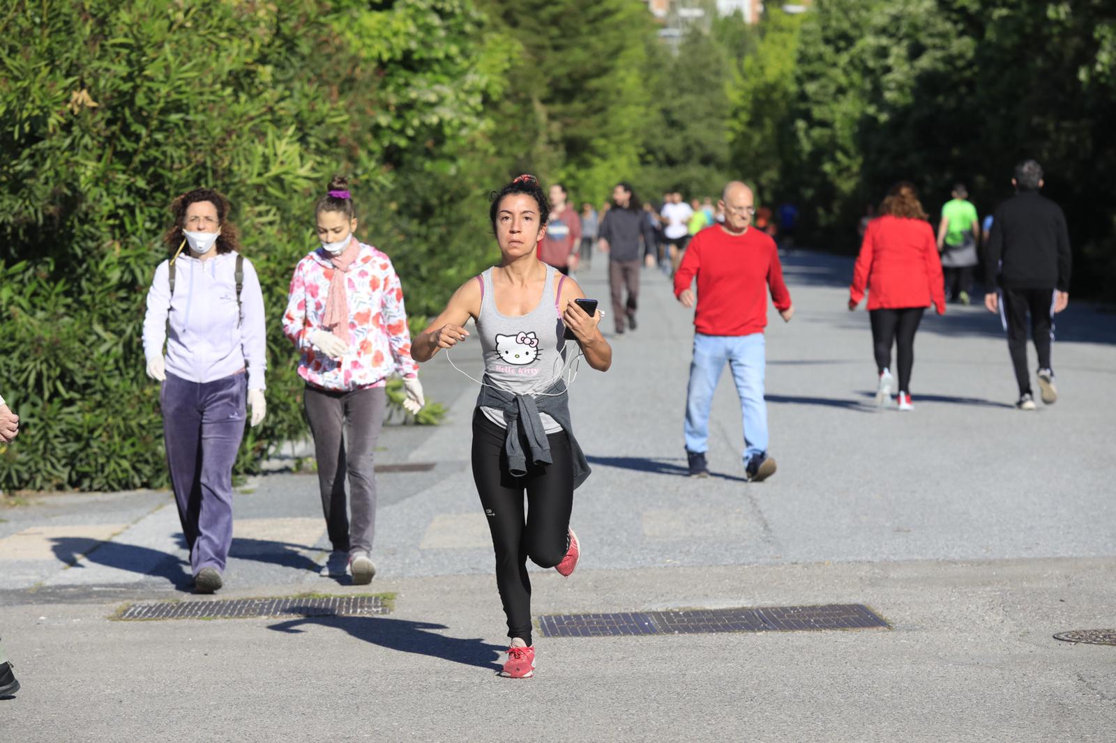 Este sábado ya se permite la actividad deportiva y se está dejando notar (y mucho) por toda la capital