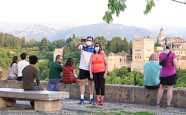 Así estaba al atardecer el mirador de San Nicolás en el segundo día de desescalada