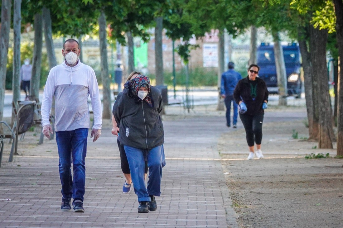 La capital comienza poco a poco a recuperar la normalidad con salidas en los horarios establecidos 